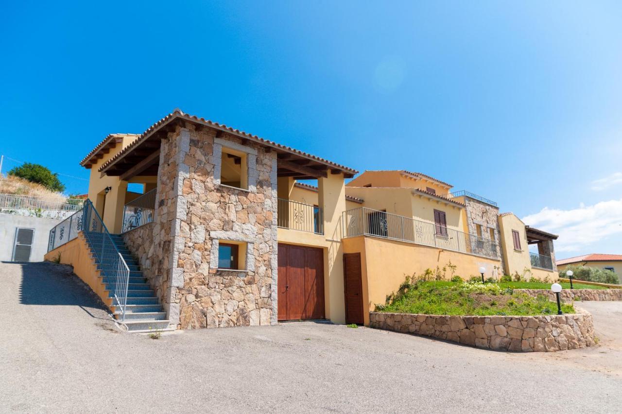 Corte Di Gallura 布多尼 外观 照片