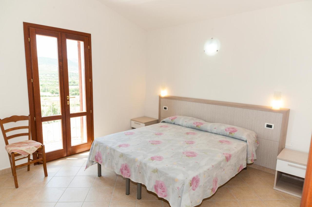 Corte Di Gallura 布多尼 外观 照片
