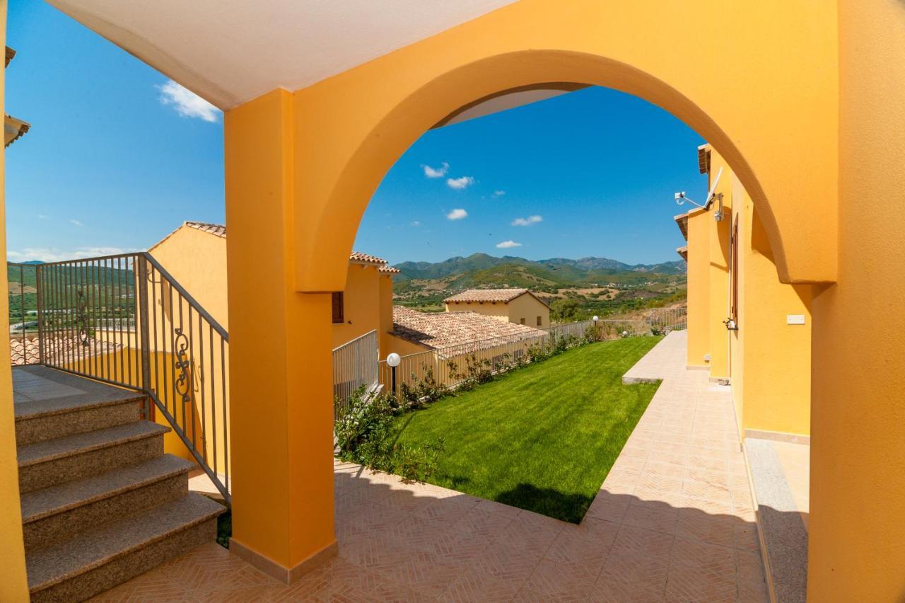 Corte Di Gallura 布多尼 外观 照片